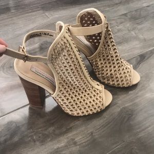 Kristin cavallari peep toe heels🖤